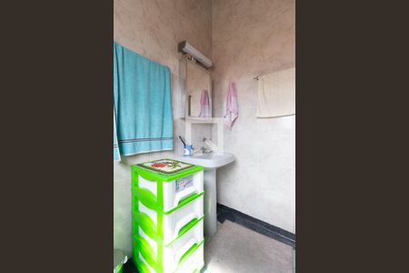 Casa à venda com 140m², 3 quartos e 1 vagaBanheiro