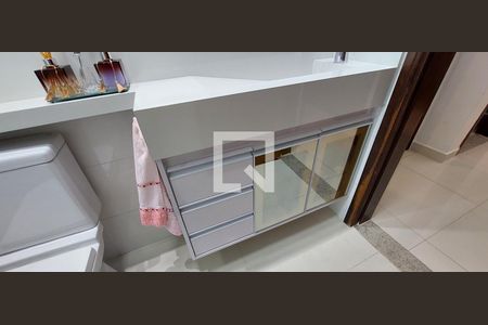 Apartamento à venda com 120m², 3 quartos e 2 vagasBanheiro 3