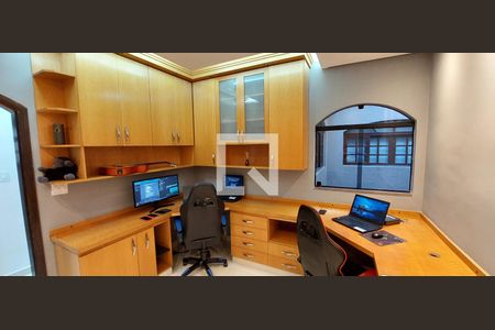 Apartamento à venda com 120m², 3 quartos e 2 vagasEscritório