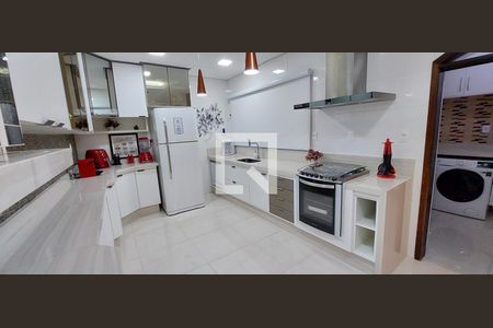 Apartamento à venda com 120m², 3 quartos e 2 vagasCozinha