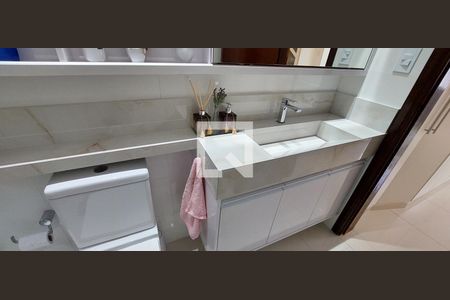 Apartamento à venda com 120m², 3 quartos e 2 vagasBanheiro Suite