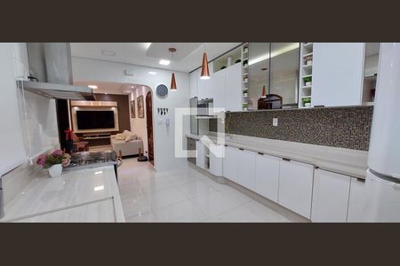 Apartamento à venda com 120m², 3 quartos e 2 vagasCozinha