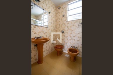 Apartamento à venda com 160m², 4 quartos e 4 vagas Apartamento à venda com 160m², 4 quartos e 4 vagasBanheiro da Suíte 2