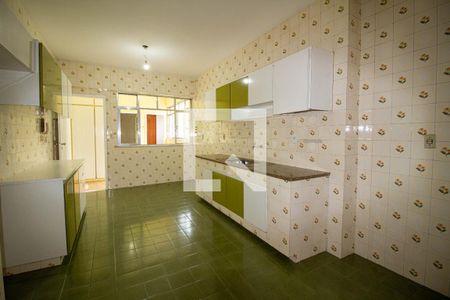 Apartamento à venda com 160m², 4 quartos e 4 vagas Apartamento à venda com 160m², 4 quartos e 4 vagasCozinha