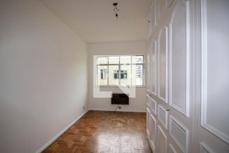 Apartamento à venda com 160m², 4 quartos e 4 vagas Apartamento à venda com 160m², 4 quartos e 4 vagasSuíte 2