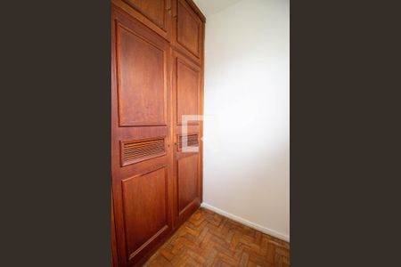 Apartamento à venda com 160m², 4 quartos e 4 vagas Apartamento à venda com 160m², 4 quartos e 4 vagasQuarto de Serviço 2