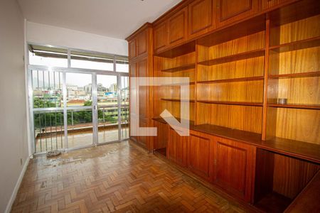 Apartamento à venda com 160m², 4 quartos e 4 vagas Apartamento à venda com 160m², 4 quartos e 4 vagasQuarto 4