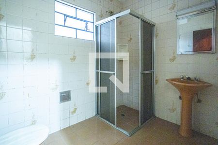 Banheiro 1 de casa para alugar com 3 quartos, 180m² em Ayrosa, Osasco