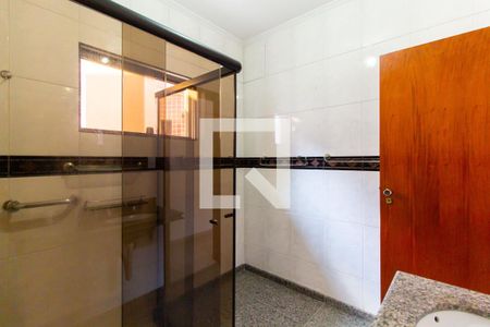 Banheiro da Suíte de casa para alugar com 3 quartos, 260m² em Jardim Textil, São Paulo