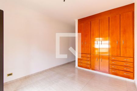 Suíte de casa para alugar com 3 quartos, 260m² em Jardim Textil, São Paulo