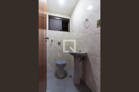 Casa para alugar com 260m², 3 quartos e 5 vagasBanheiro da Garagem