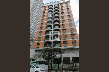 Apartamento para alugar com 118m², 2 quartos e 1 vaga Apartamento para alugar com 118m², 2 quartos e 1 vagaFachada