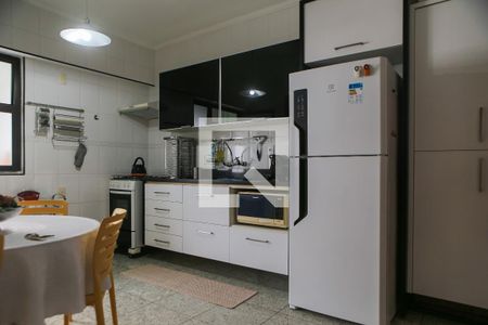 Apartamento para alugar com 118m², 2 quartos e 1 vaga Apartamento para alugar com 118m², 2 quartos e 1 vagaCozinha