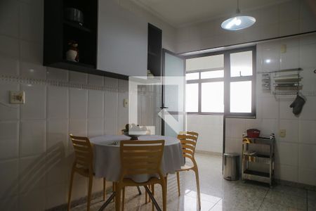 Apartamento para alugar com 118m², 2 quartos e 1 vaga Apartamento para alugar com 118m², 2 quartos e 1 vagaCozinha