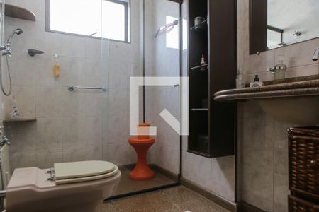 Apartamento para alugar com 118m², 2 quartos e 1 vaga Apartamento para alugar com 118m², 2 quartos e 1 vagaBanheiro da suíte