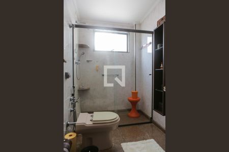 Apartamento para alugar com 118m², 2 quartos e 1 vaga Apartamento para alugar com 118m², 2 quartos e 1 vagaBanheiro da suíte