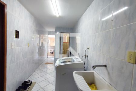 Casa de condomínio à venda com 150m², 3 quartos e 2 vagas Casa de condomínio à venda com 150m², 3 quartos e 2 vagasÁrea de Serviço