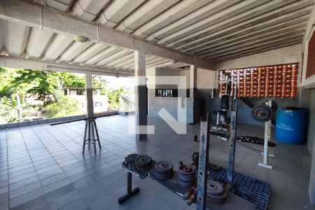 Casa de condomínio à venda com 150m², 3 quartos e 2 vagas Casa de condomínio à venda com 150m², 3 quartos e 2 vagasTerraço