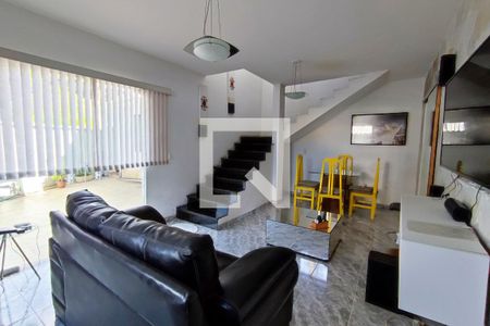 Sala de casa de condomínio à venda com 3 quartos, 150m² em Taquara, Rio de Janeiro