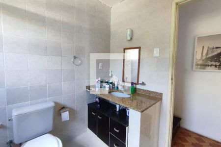 Casa de condomínio à venda com 150m², 3 quartos e 2 vagas Casa de condomínio à venda com 150m², 3 quartos e 2 vagasBanheiro Social