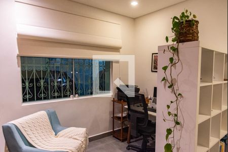 Sala de casa à venda com 3 quartos, 300m² em Cambuci, São Paulo