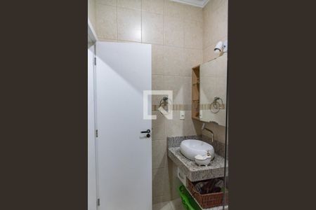 Casa à venda com 300m², 3 quartos e 4 vagasBanheiro da suíte 3