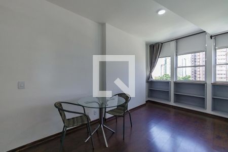 Sala de apartamento para alugar com 1 quarto, 35m² em Barra da Tijuca, Rio de Janeiro