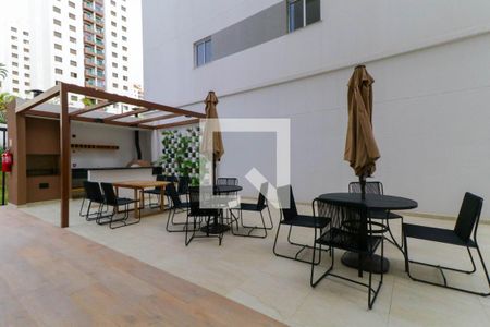 Apartamento à venda com 38m², 2 quartos e 1 vaga Apartamento à venda com 38m², 2 quartos e 1 vagaÁrea comum - Churrasqueira