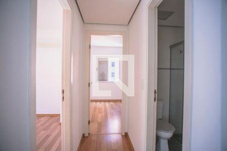 Corredor quartos de apartamento para alugar com 2 quartos, 56m² em Vila Guarani (zona Sul), São Paulo