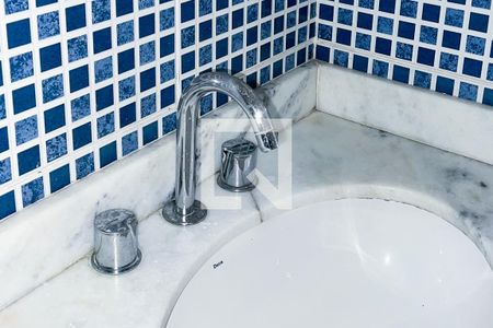 Apartamento para alugar com 100m², 2 quartos e 1 vaga Apartamento para alugar com 100m², 2 quartos e 1 vagaBanheiro da Suíte