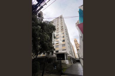 Apartamento para alugar com 100m², 2 quartos e 1 vaga Apartamento para alugar com 100m², 2 quartos e 1 vagaFachada