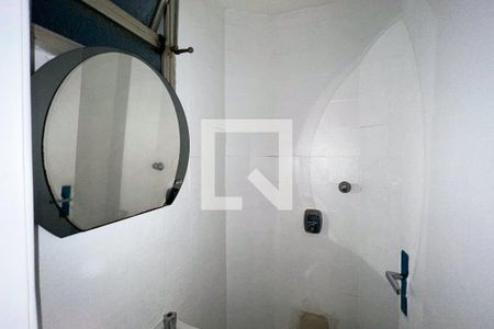 Apartamento para alugar com 100m², 2 quartos e 1 vaga Apartamento para alugar com 100m², 2 quartos e 1 vagaBanheiro de Serviço