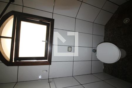 Casa à venda com 400m², 4 quartos e 4 vagasBanheiro da Suíte 2