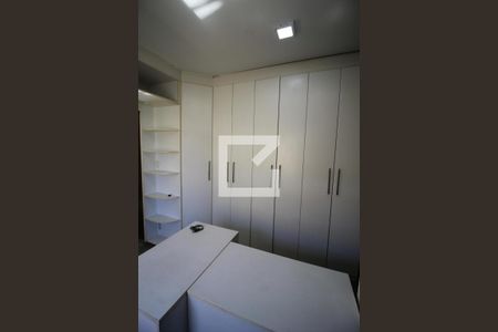 Casa à venda com 400m², 4 quartos e 4 vagasQuarto 4 - Suíte