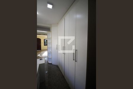 Casa à venda com 400m², 4 quartos e 4 vagasQuarto 4 - Suíte