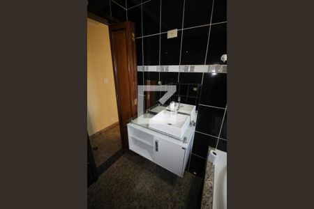 Casa à venda com 400m², 4 quartos e 4 vagasBanheiro da Suíte 1