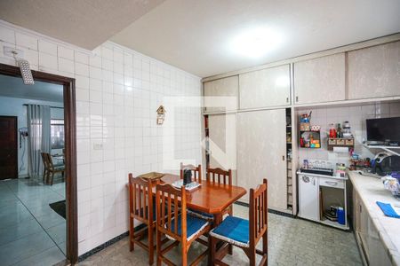 Casa à venda com 135m², 2 quartos e 2 vagasCozinha