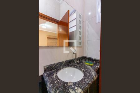 Banheiro 1 de casa à venda com 3 quartos, 250m² em Padroeira, Osasco