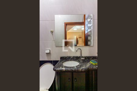 Banheiro 1 de casa à venda com 3 quartos, 250m² em Padroeira, Osasco