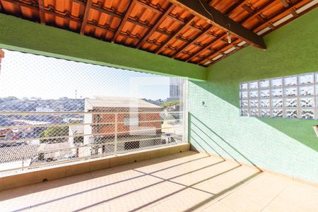 Casa à venda com 250m², 3 quartos e 3 vagasCobertura