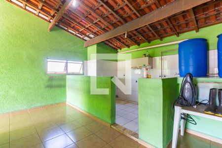 Casa à venda com 250m², 3 quartos e 3 vagasÁrea de Serviço 