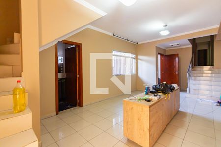 Sala  de casa à venda com 3 quartos, 250m² em Padroeira, Osasco