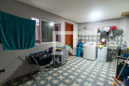 Casa à venda com 160m², 5 quartos e 1 vagaÁrea de Serviço