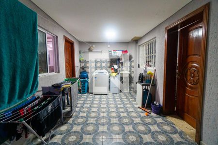 Casa à venda com 160m², 5 quartos e 1 vagaÁrea de Serviço