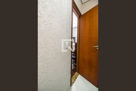 Casa de condomínio à venda com 220m², 4 quartos e 2 vagasLavabo