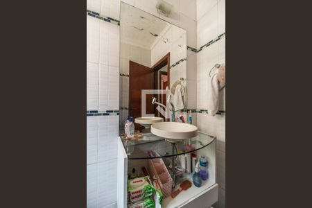 Casa de condomínio à venda com 220m², 4 quartos e 2 vagasBanheiro