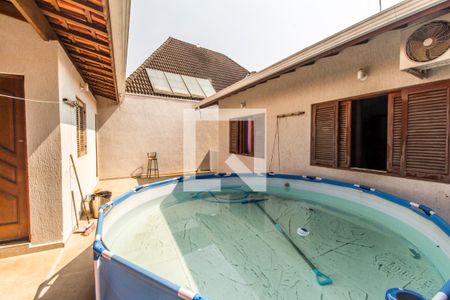 Casa de condomínio à venda com 220m², 4 quartos e 2 vagasÁrea gourmet