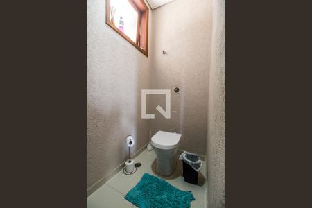 Casa de condomínio à venda com 220m², 4 quartos e 2 vagasLavabo