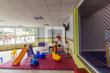 Casa de condomínio à venda com 220m², 4 quartos e 2 vagasBrinquedoteca