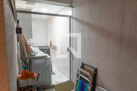 Apartamento à venda com 134m², 2 quartos e 2 vagas Apartamento à venda com 134m², 2 quartos e 2 vagasCozinha e Área de Serviço